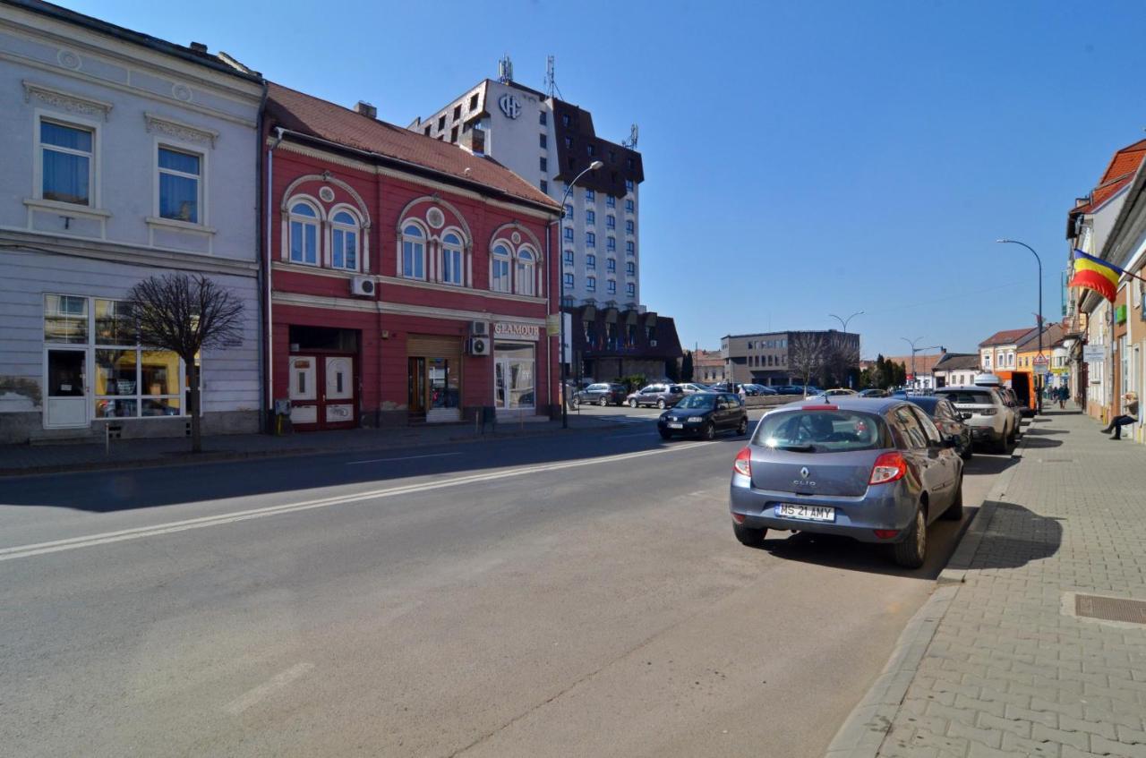 Apartament 7 Central Targu-Mures Bagian luar foto